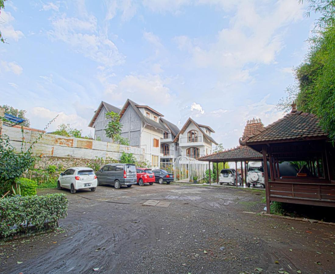 D'Journey Hotel Лембанг Екстер'єр фото
