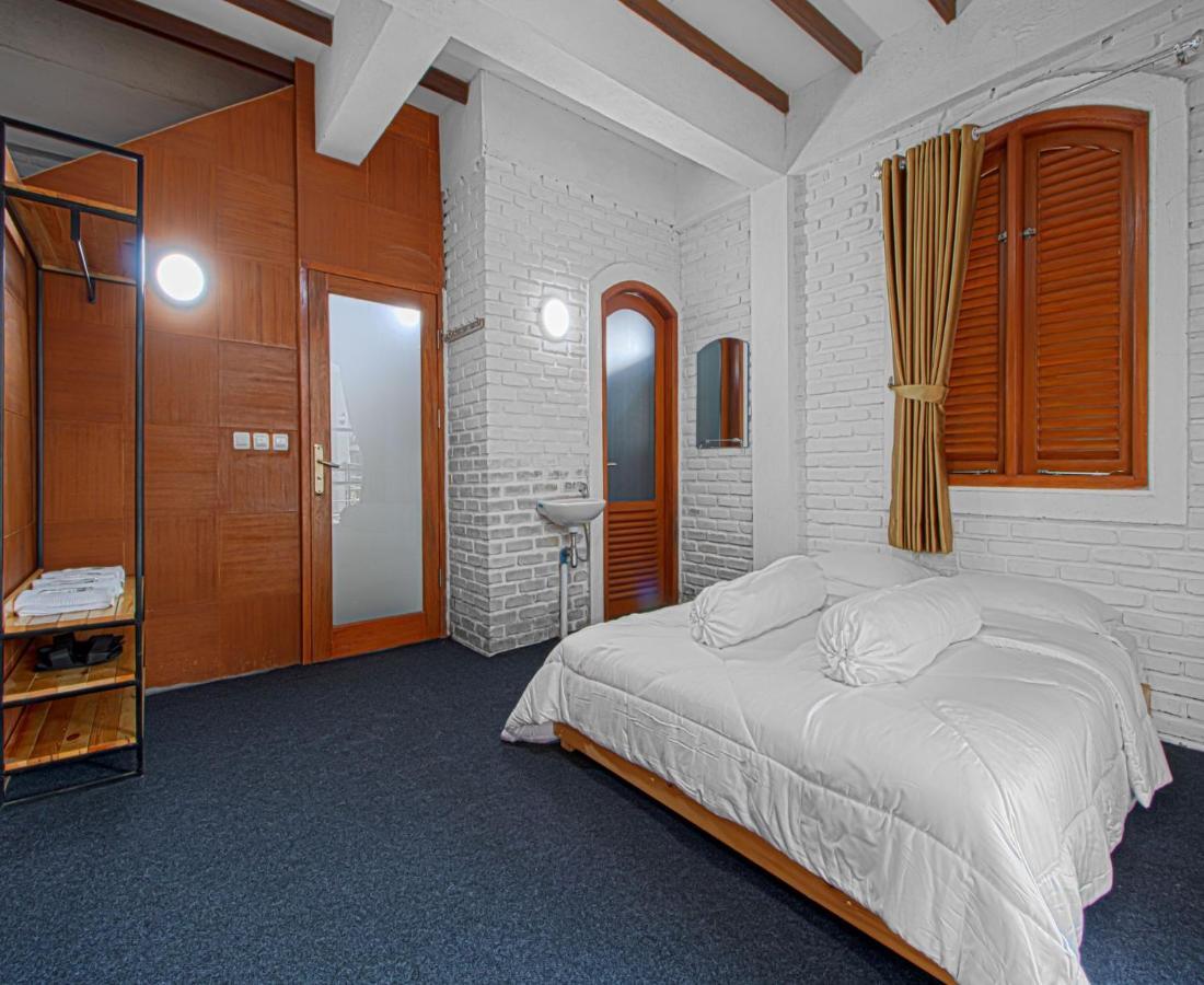 D'Journey Hotel Лембанг Екстер'єр фото